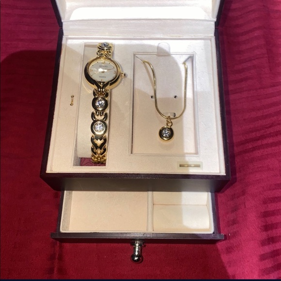 *SOLD* ADOLFO•Keepsake Jewelry Box necklace & watch set - Picture 2 of 9